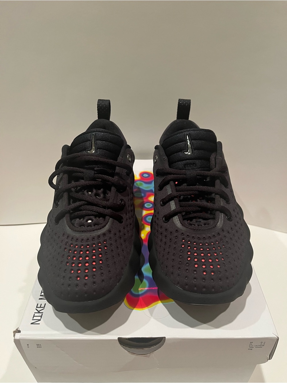 NEW Nike Mind 002 Black Hyper Crimson Womens Shoes Size 6.5